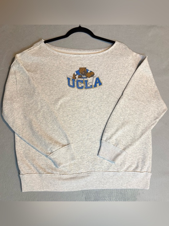 Hollister Tops - Woman’s Hollister Off-the-Shoulder UCLA Pullover in Light Gray Size Small